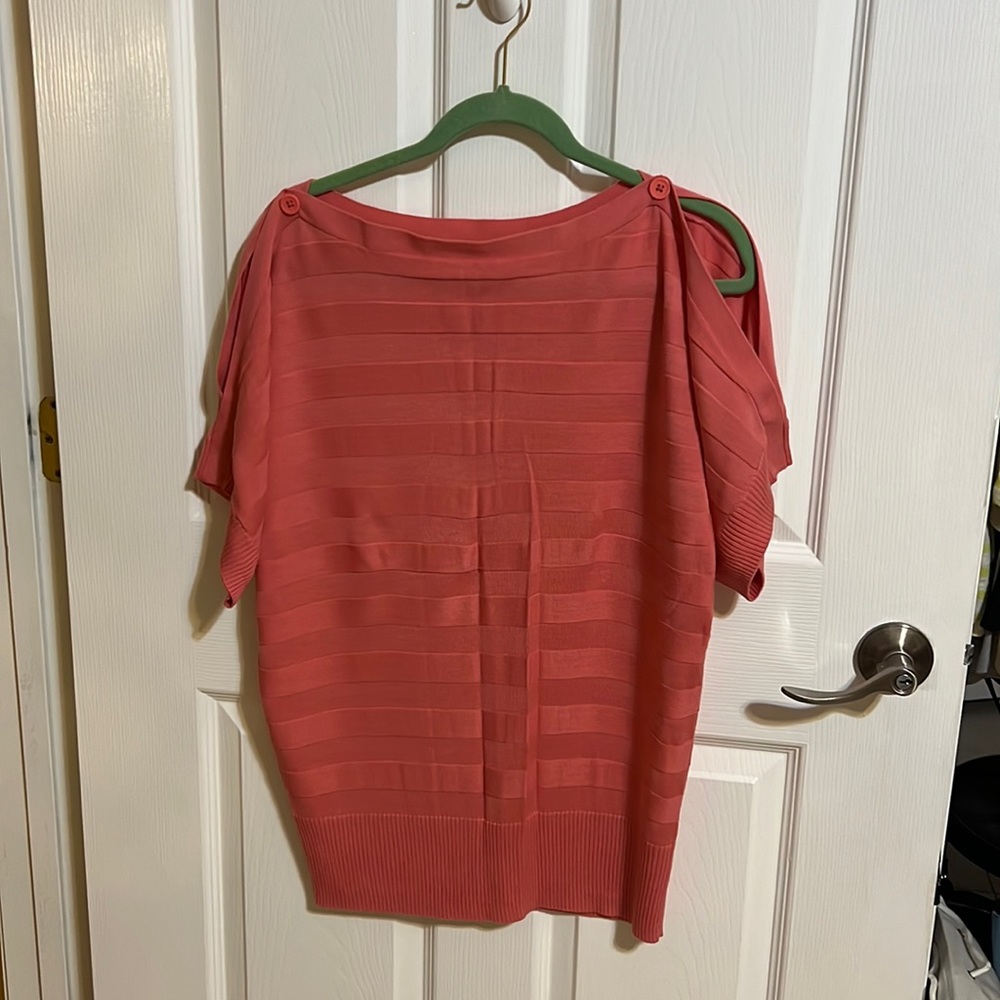 Cold shoulder knit sweater short sleeve